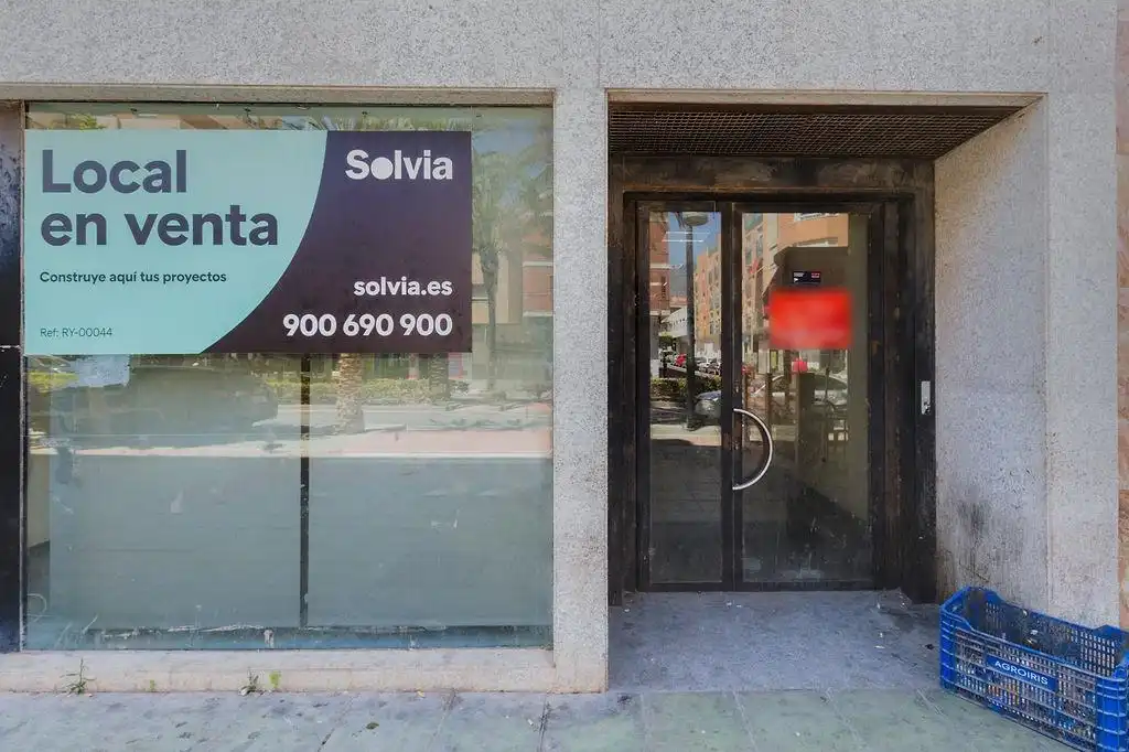 Local comercial en venda a El Ejido Ciudad