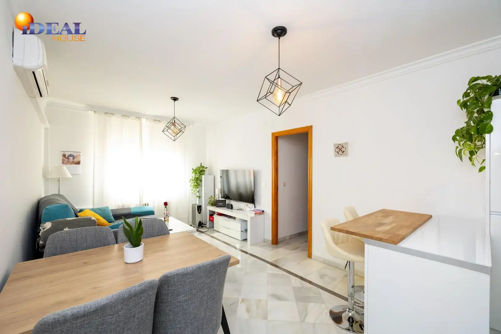 Piso con terraza en venta en Calle GONZALO DE BERCEO, imagen 4