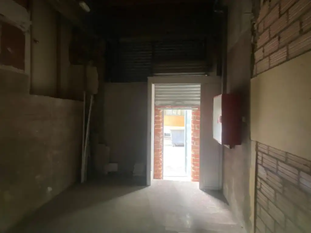 Local comercial en venda a Centre - Passeig i Rodalies, imagen 4