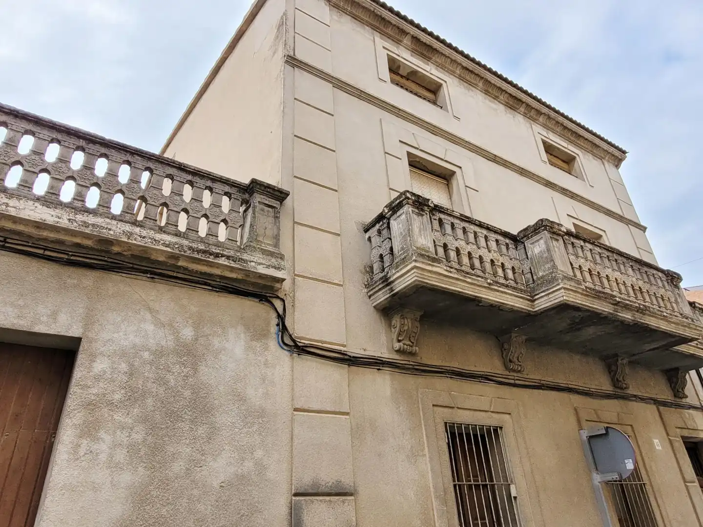 Vista exterior de Casa adosada en venda en El Palau d'Anglesola amb Calefacció i Jardí privat
