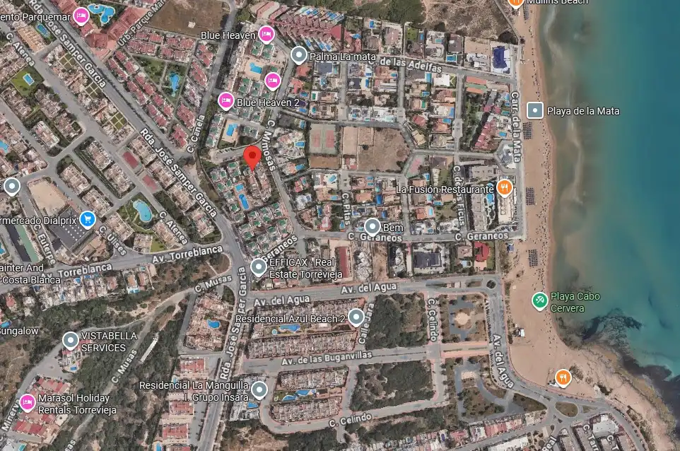 Vista exterior de Dúplex en venta en Torrevieja con Terraza, Piscina y Amueblado