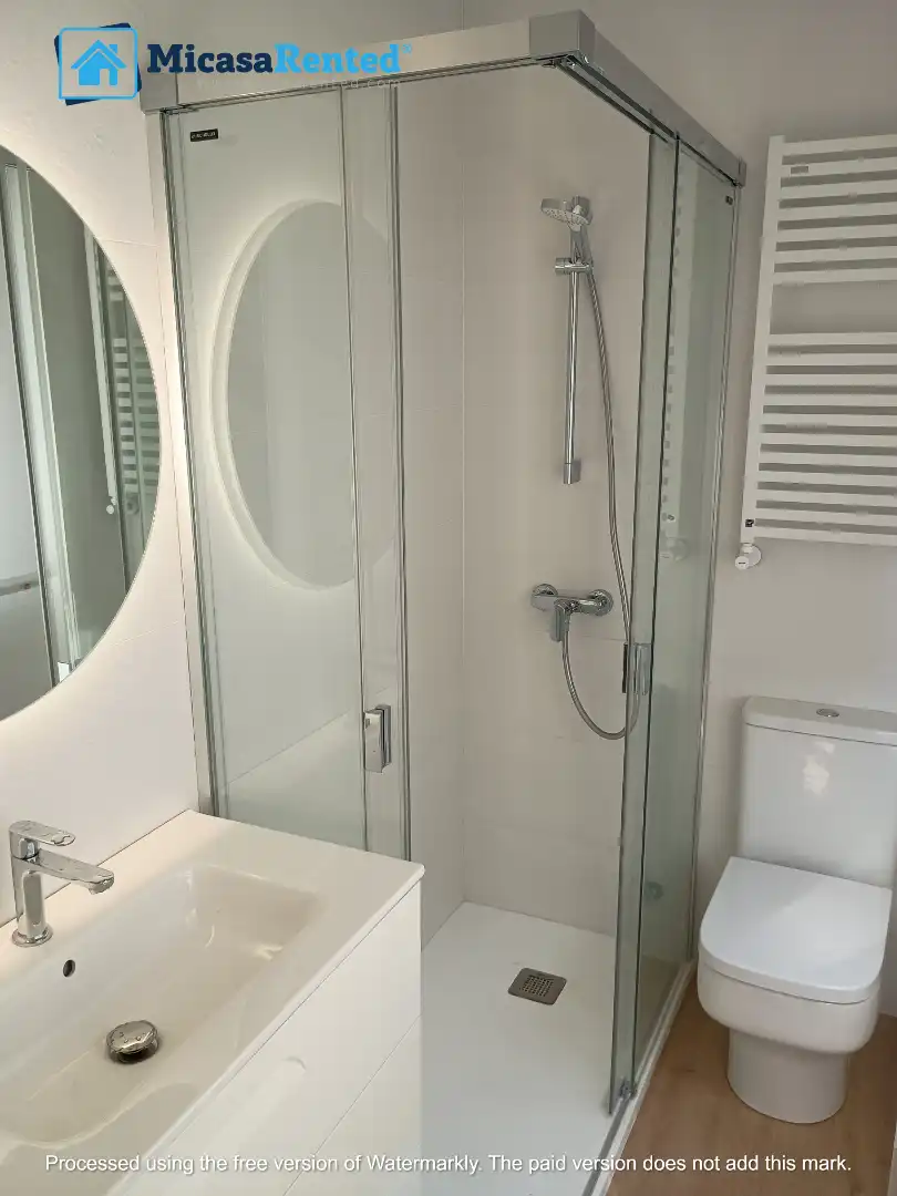Badezimmer von Wohnung zur Miete in Santander mit Heizung, Möbliert und Ofen