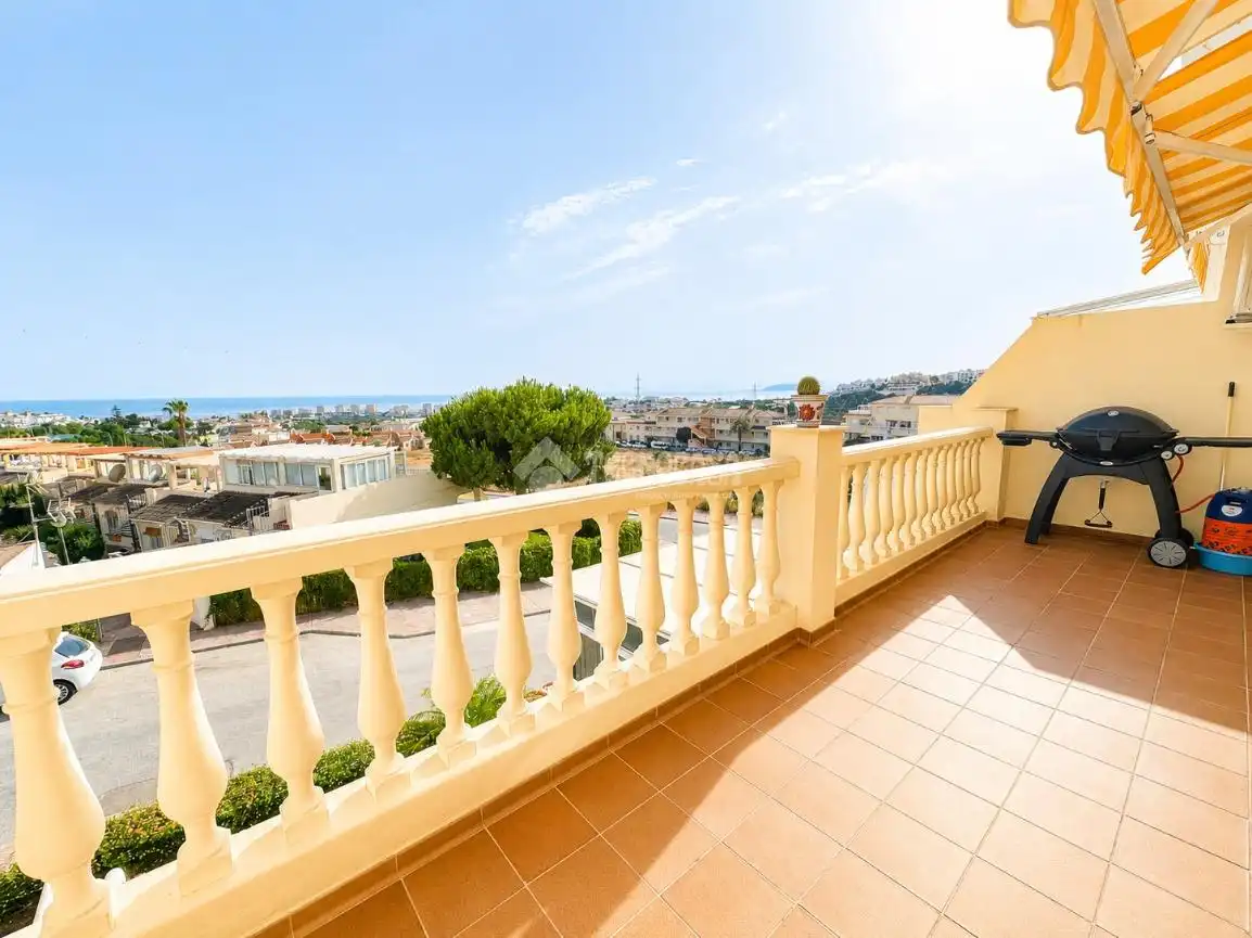 Terraza de Piso en venta en Torrox con Aire acondicionado, Terraza y Piscina comunitaria