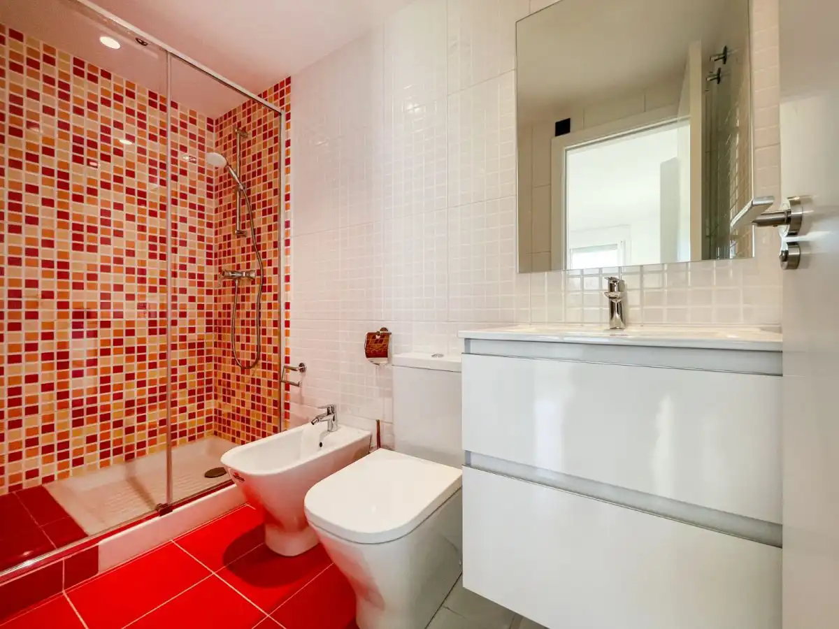 New build Duplex with lift for sale in Avinguda del Primer de Maig, imagen 17