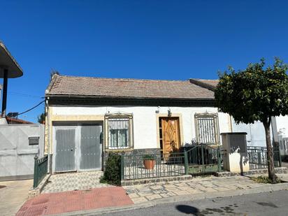 Exterior view of Single-family semi-detached for sale in Fuente Vaqueros  with Private garden