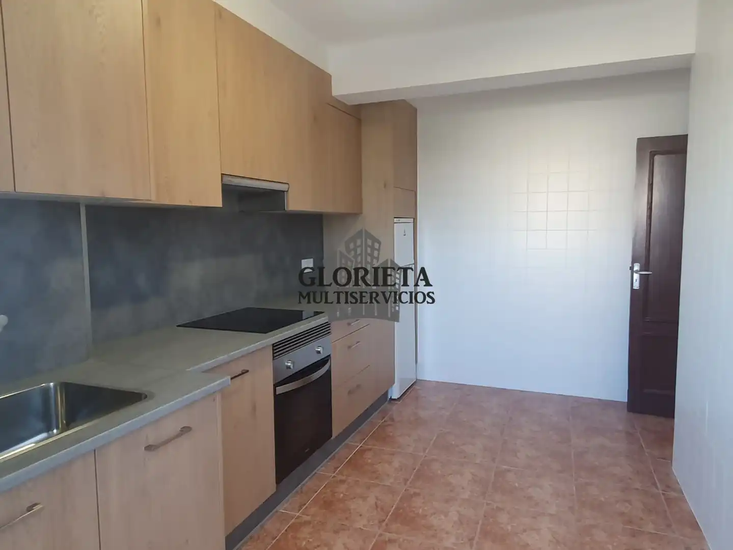 Cocina de Piso en venta en Vigo  con Calefacción, Terraza y Trastero