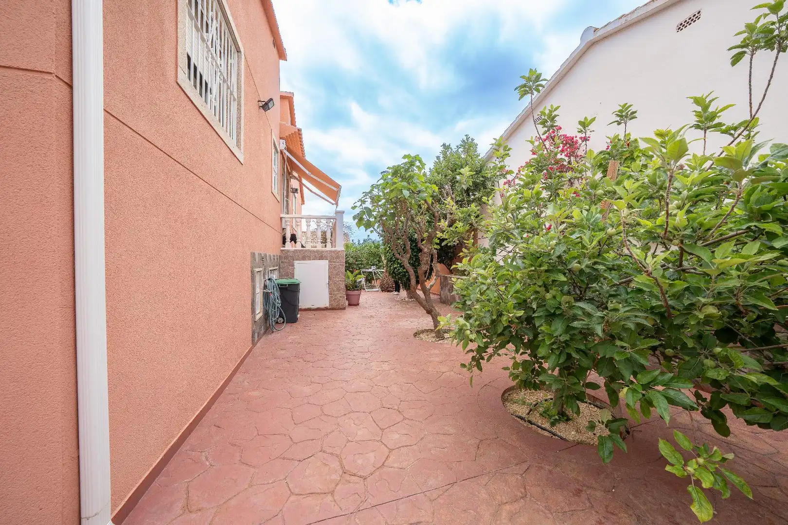 Jardí de Casa o xalet en venda en La Nucia amb Calefacció, Jardí privat i Terrassa