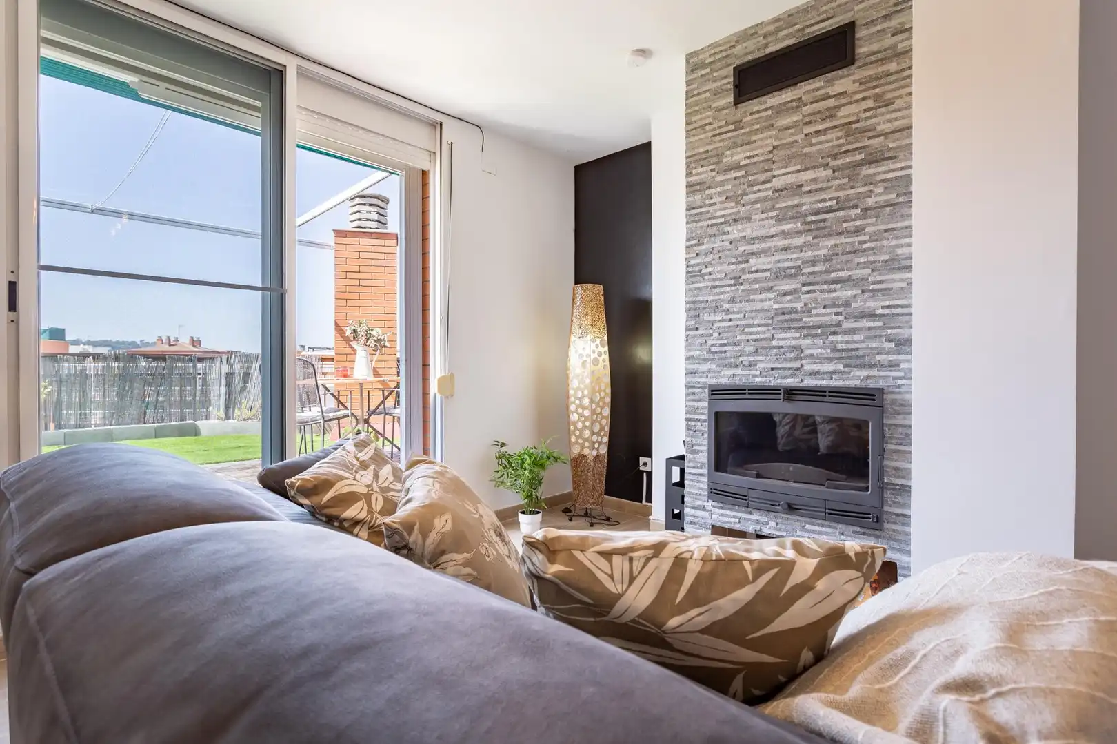 Wohnzimmer von Dachboden zum Verkauf in Vila-seca mit Terrasse und Schwimmbad