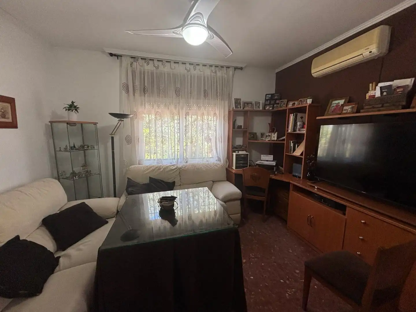 Living room of Country homes for sale in Córdoba  with Air Conditioner, Heating and Storage room