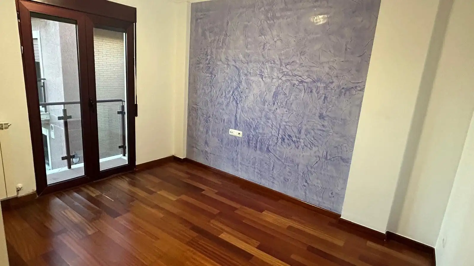 Habitación de Casa adosada en venta en San Rafael del Río con Alarma