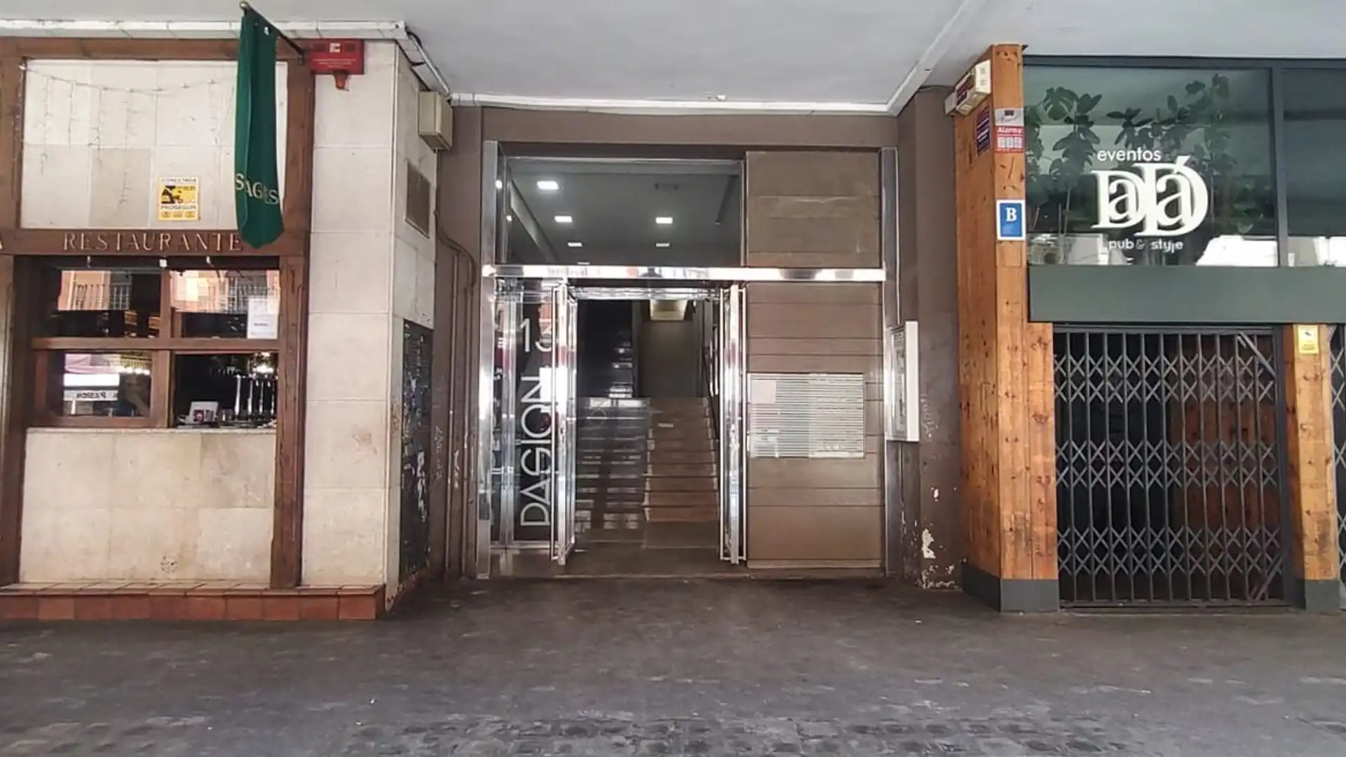 Local en venta en Pasión, 13, Centro