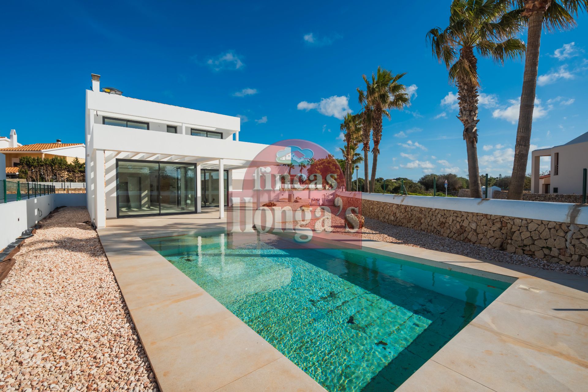 Vista exterior de Casa o xalet en venda en Ciutadella de Menorca amb Jardí privat, Terrassa i Piscina