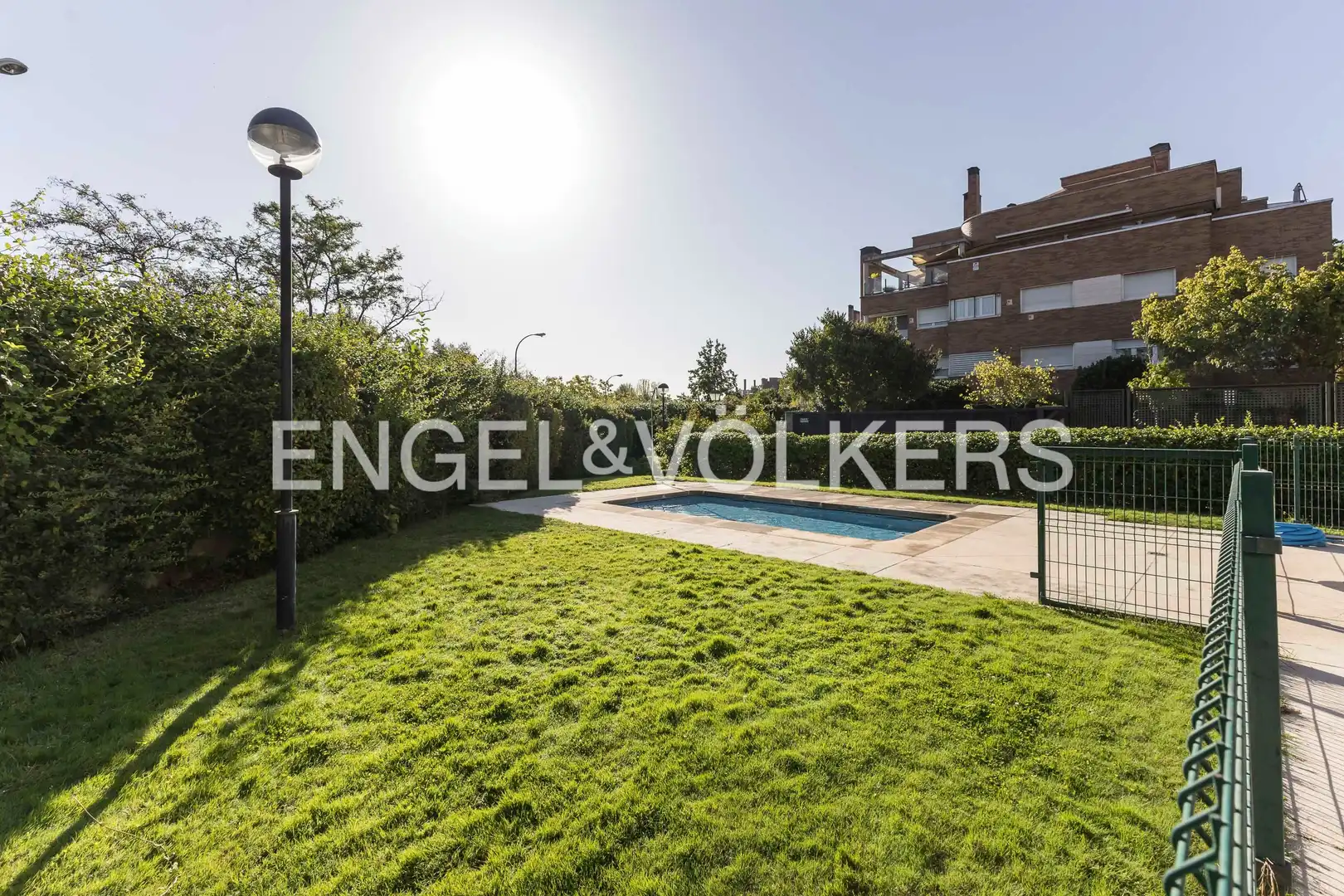 Piscina de Àtic en venda en Madrid amb Aire condicionat, Calefacció i Terrassa