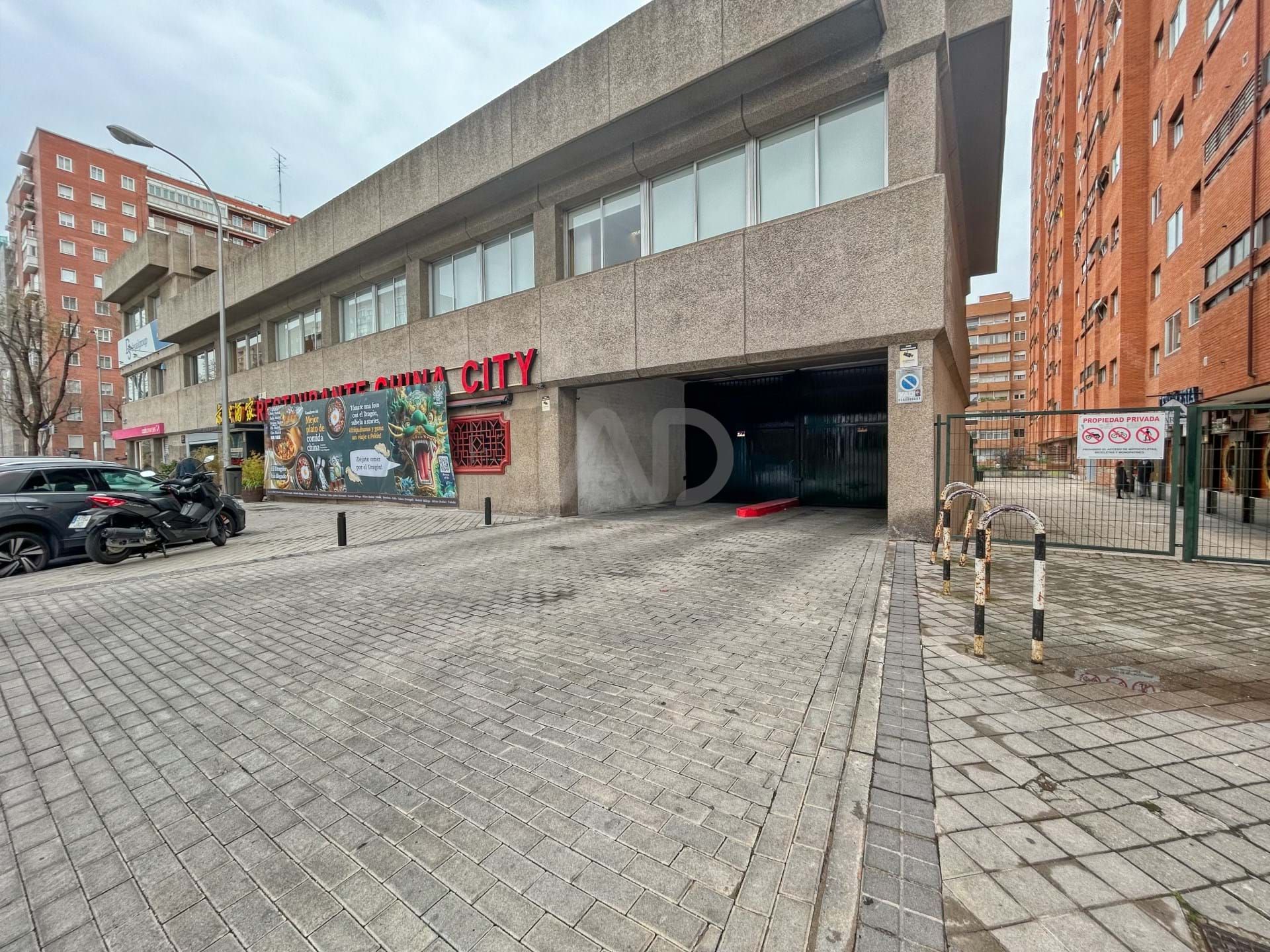Exterior view of Garage for sale in  Madrid Capital