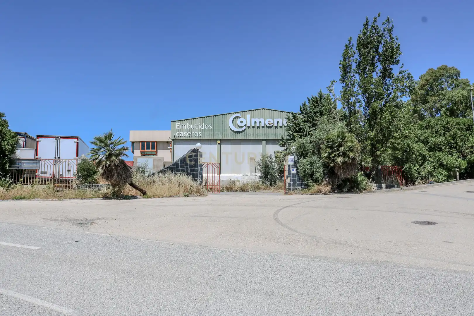 Vista exterior de Local en venda en Casabermeja