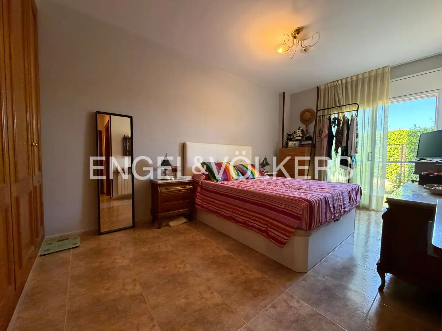 Habitación de Apartamento en venta en Pineda de Mar con Calefacción, Jardín privado y Trastero