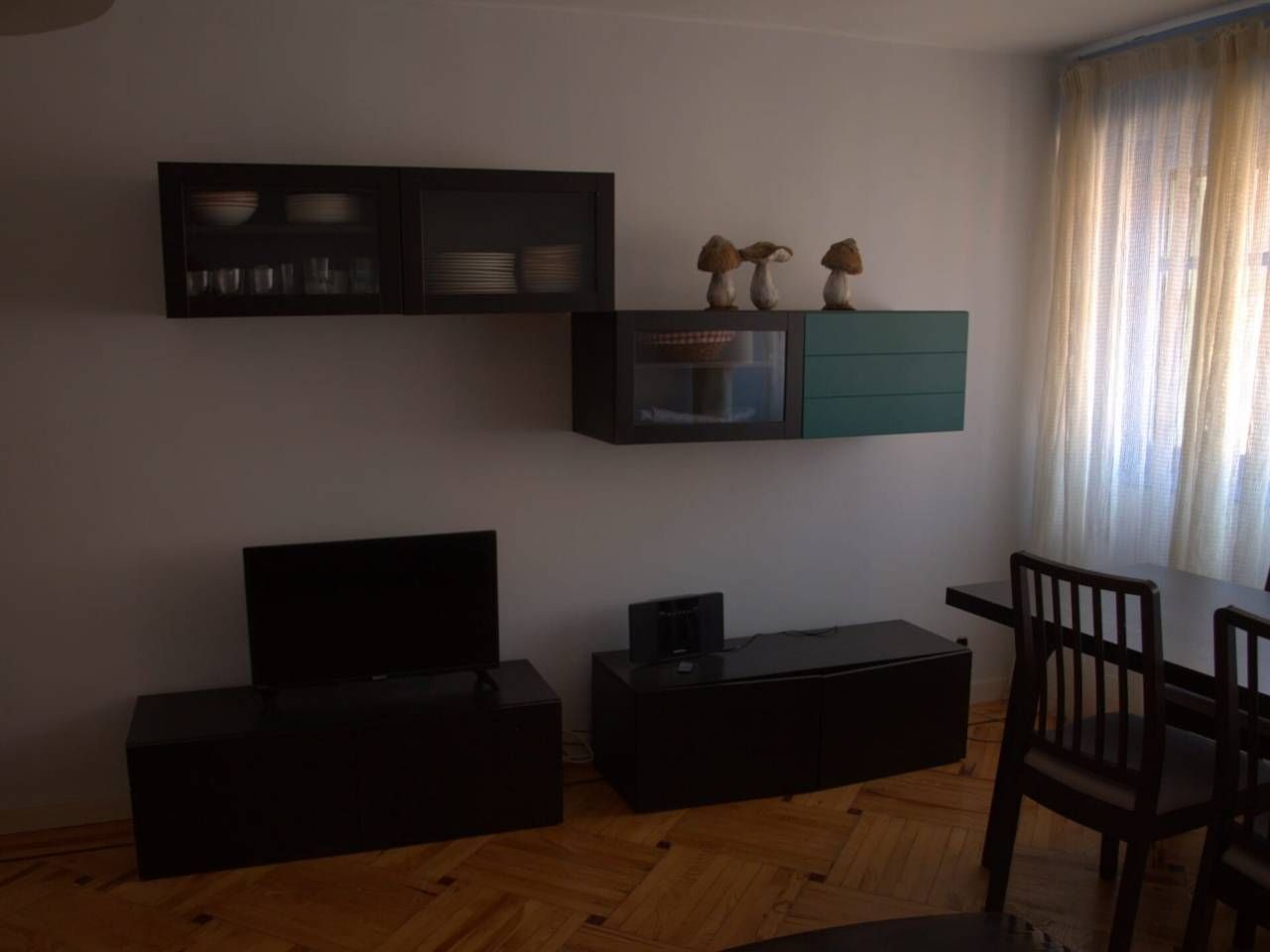 Living room of Flat to rent in Burgos Capital  with Heating, Parquet flooring and Furnished