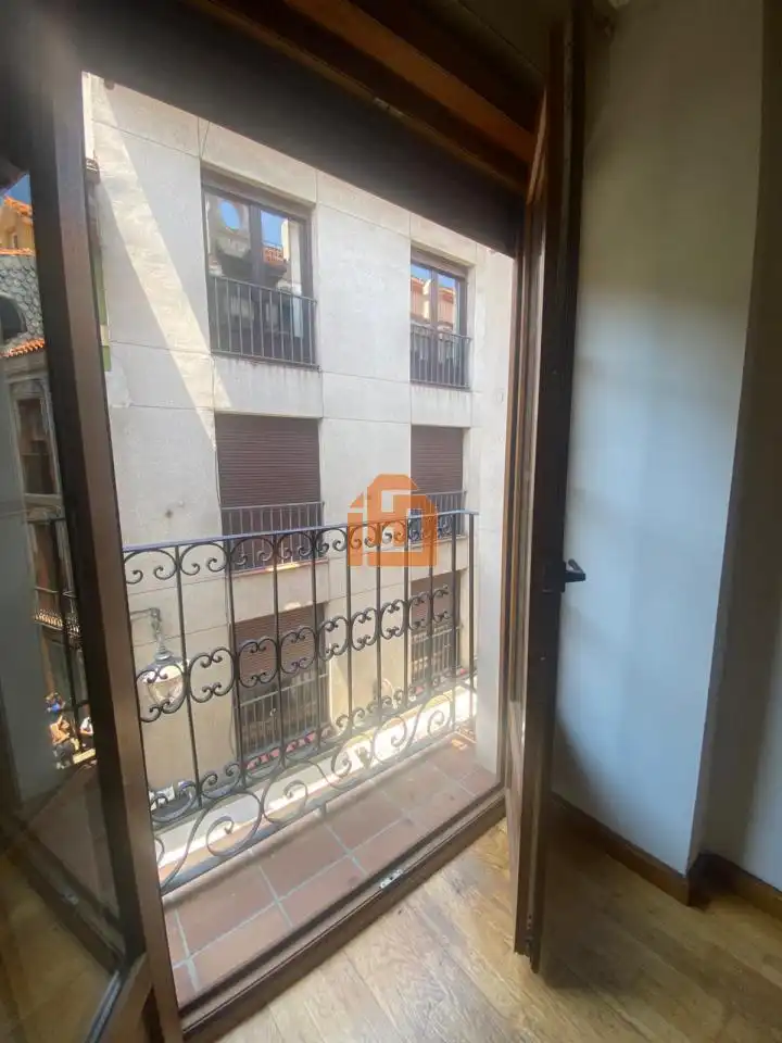 Terrassa de Apartament en venda en León Capital  amb Calefacció i Traster