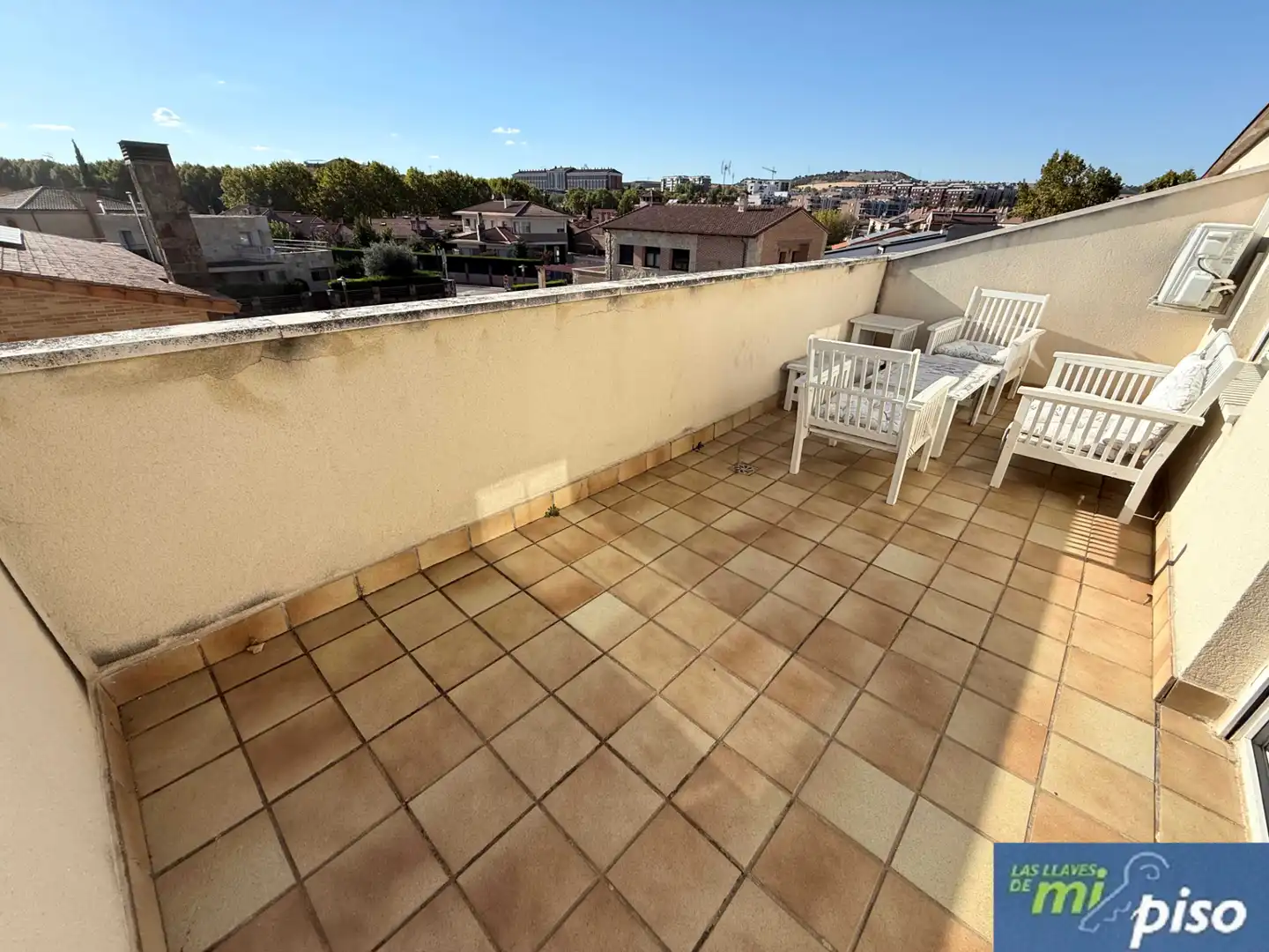 Terraza de Casa adosada en venta en Arroyo de la Encomienda con Calefacción, Jardín privado y Parquet