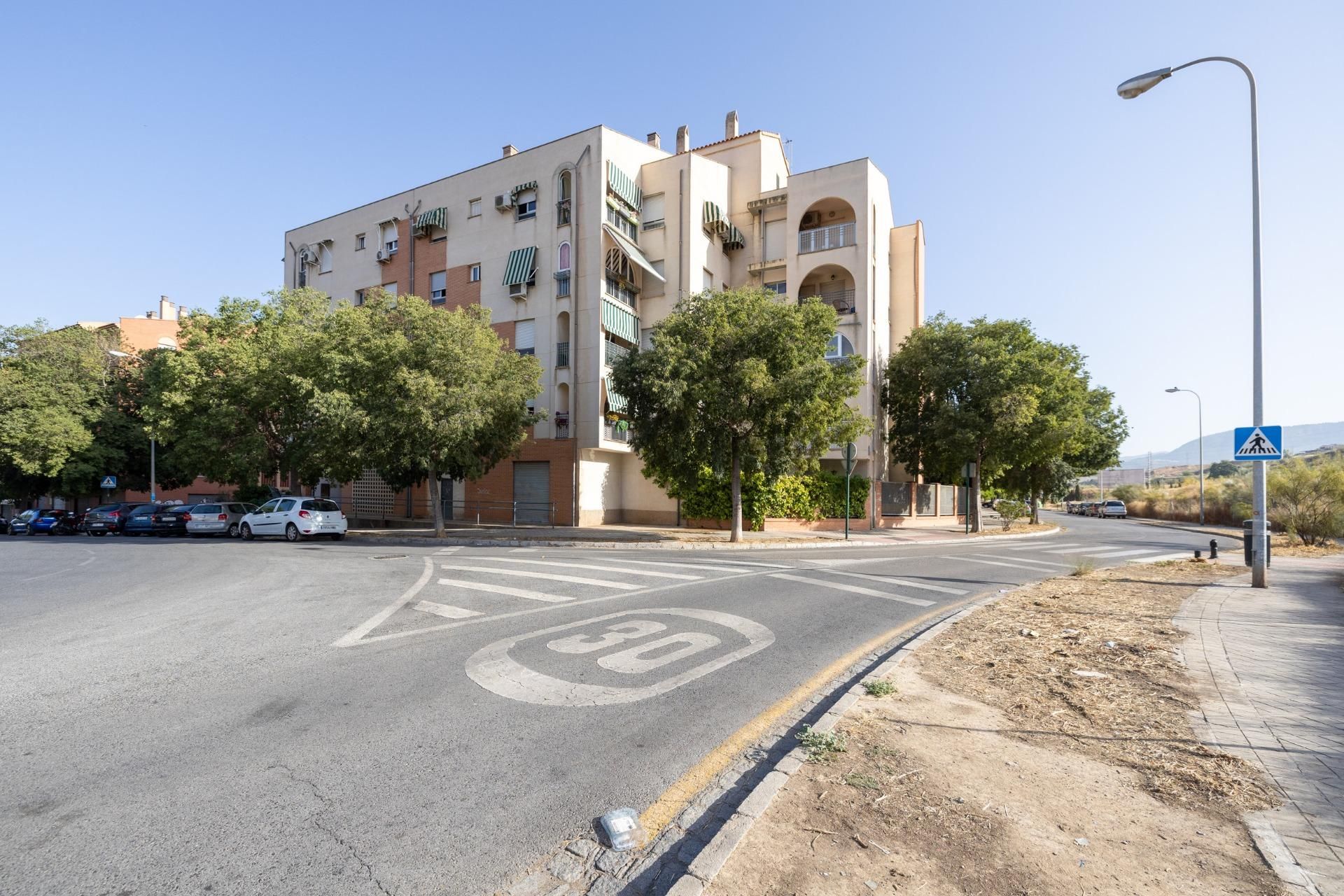 Exterior view of Attic for sale in  Granada Capital  with Heating, Private garden and Terrace