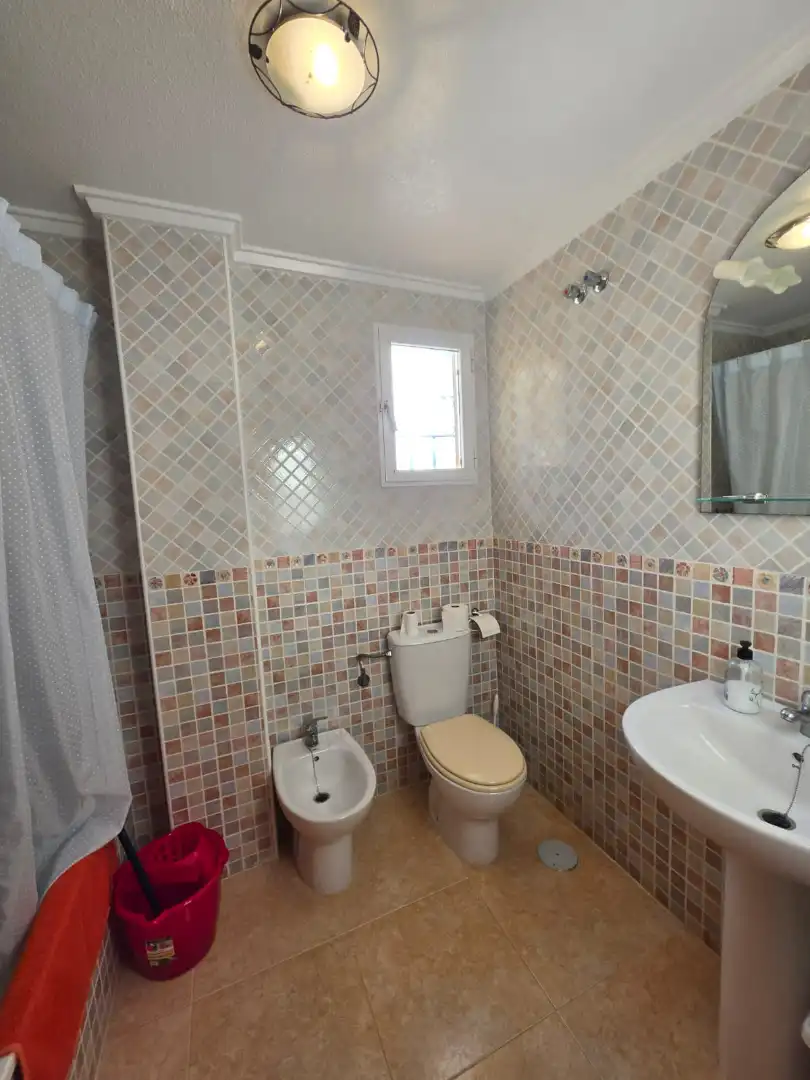Baño de Piso en venta en Rojales con Amueblado