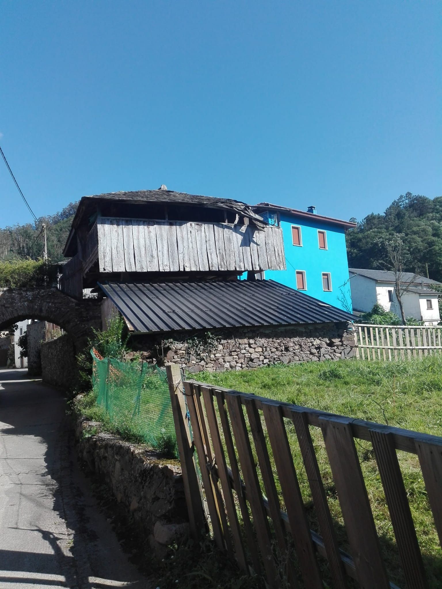 Vista exterior de Casa adosada en venta en Valdés - Luarca
