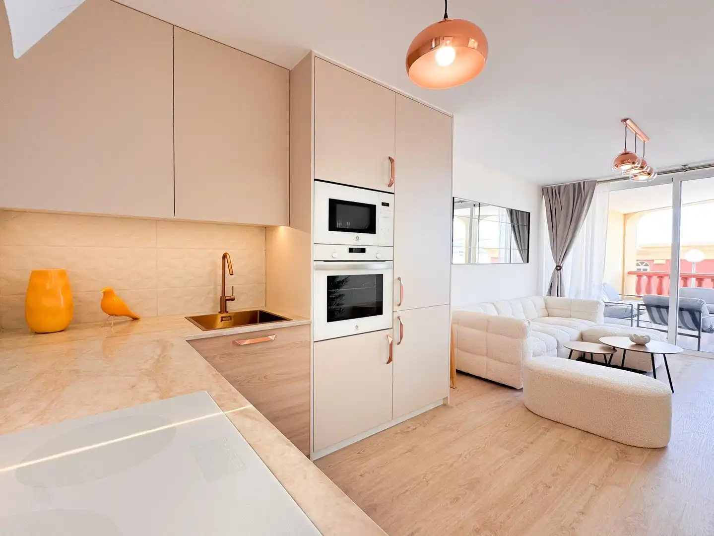 Cuina de Apartament en venda en Adeje amb Aire condicionat, Jardí privat i Terrassa
