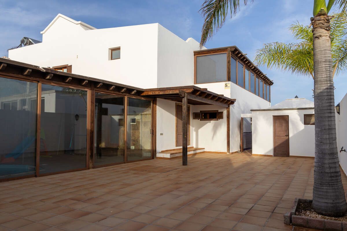 Exterior view of House or chalet for sale in Teguise  with Private garden, Terrace and Swimming Pool