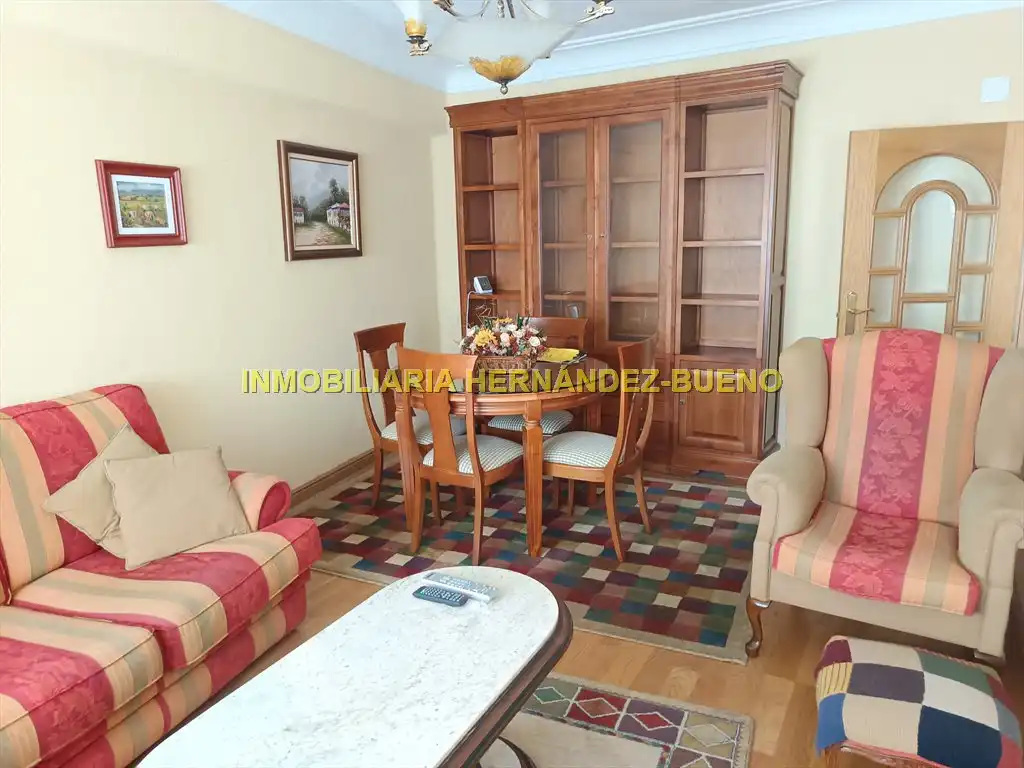 Sala de estar de Piso de alquiler en Salamanca con Calefacción, Amueblado y Balcón