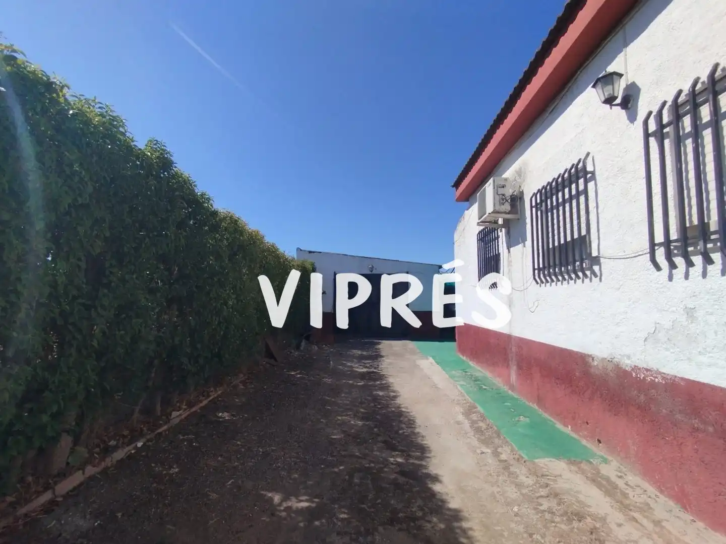Houses for sale in Este