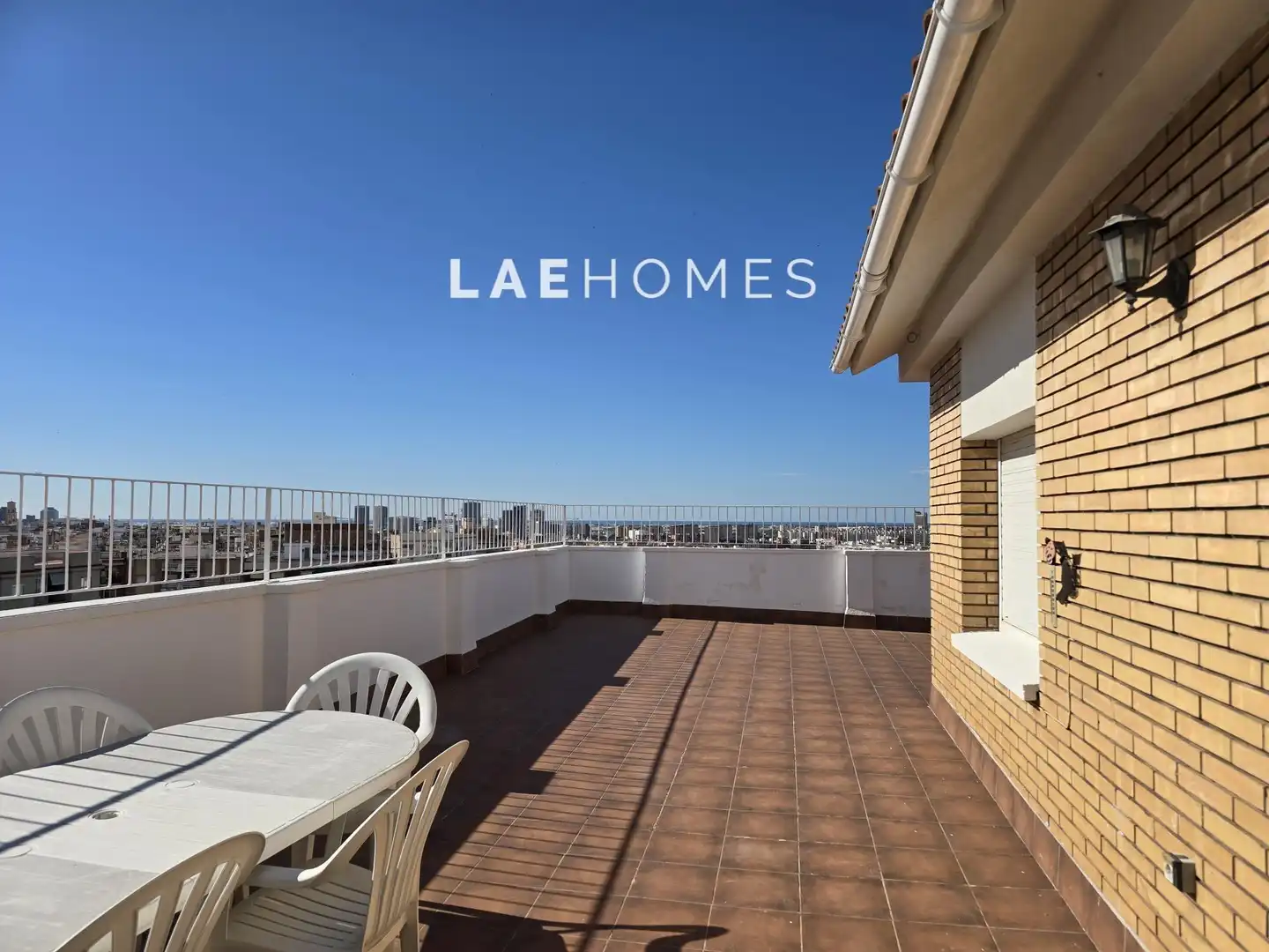Terrasse von Dachboden zum Verkauf in Barcelona mit Klimaanlage, Heizung und Parkett