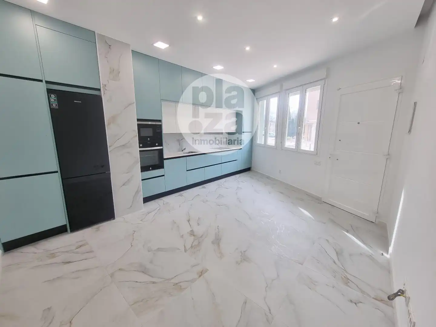 Cocina de Piso en venta en Burgos con Calefacción