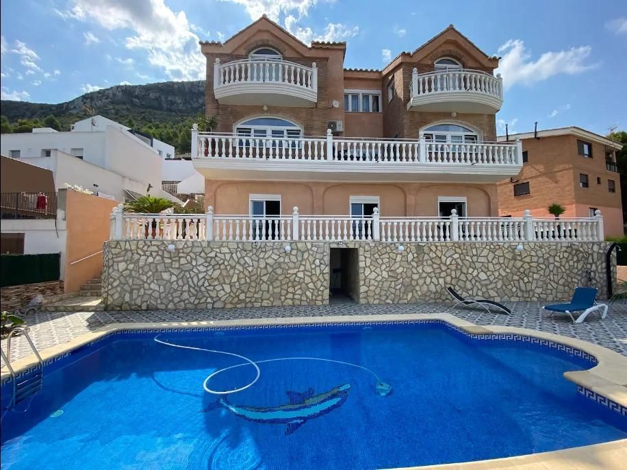 Swimming pool of House or chalet for sale in Cullera  with Air Conditioner, Heating and Private garden