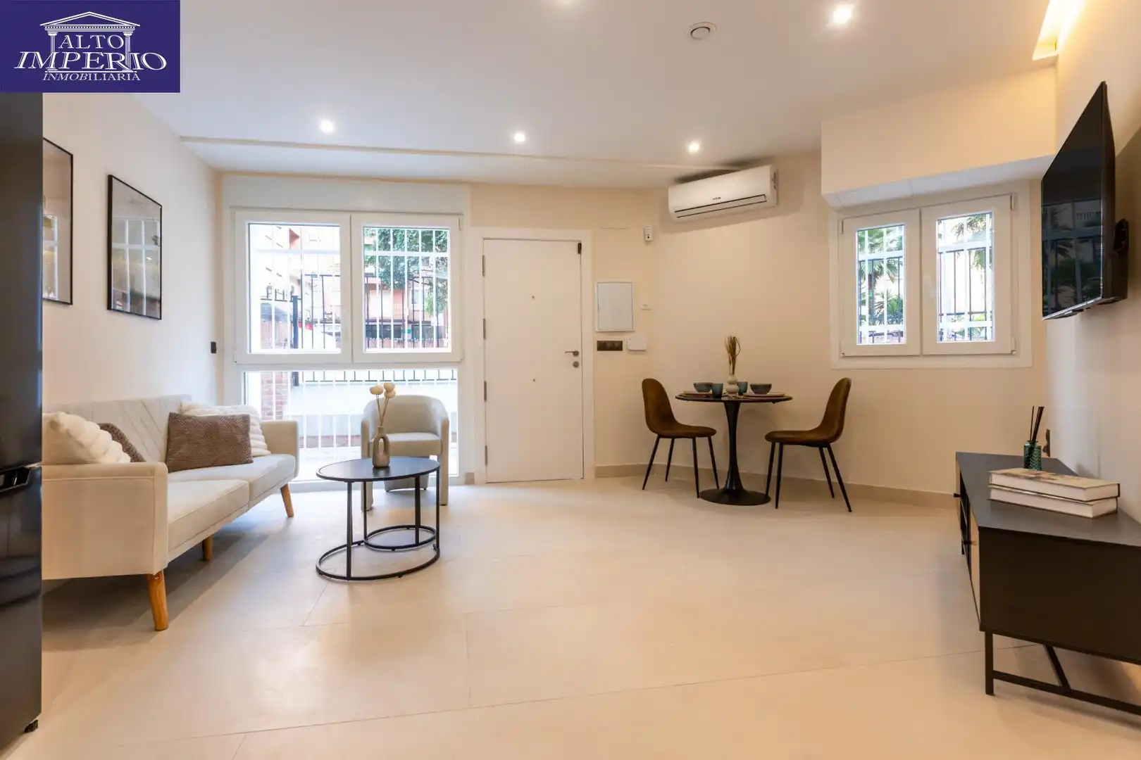 Sala de estar de Apartamento en venta en Granada con Aire acondicionado y Calefacción