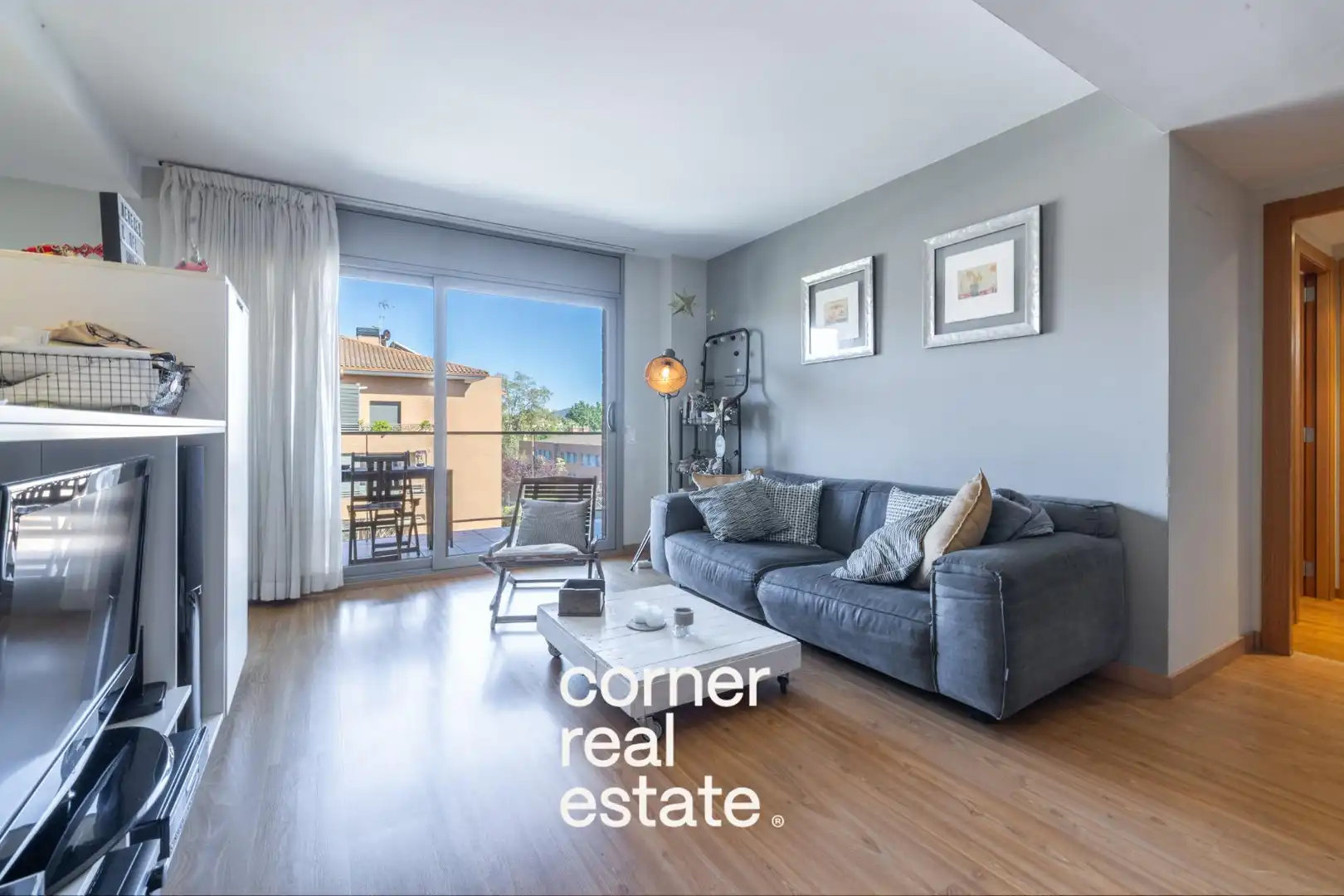 Sala de estar de Ático en venta en Sant Cugat del Vallès con Calefacción, Parquet y Terraza