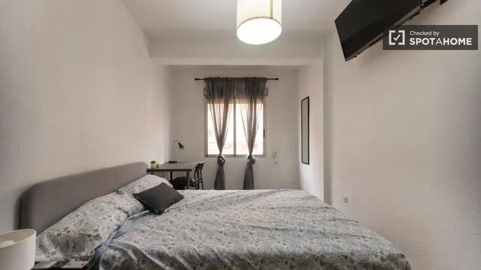 Room in Barrio de Benicalap