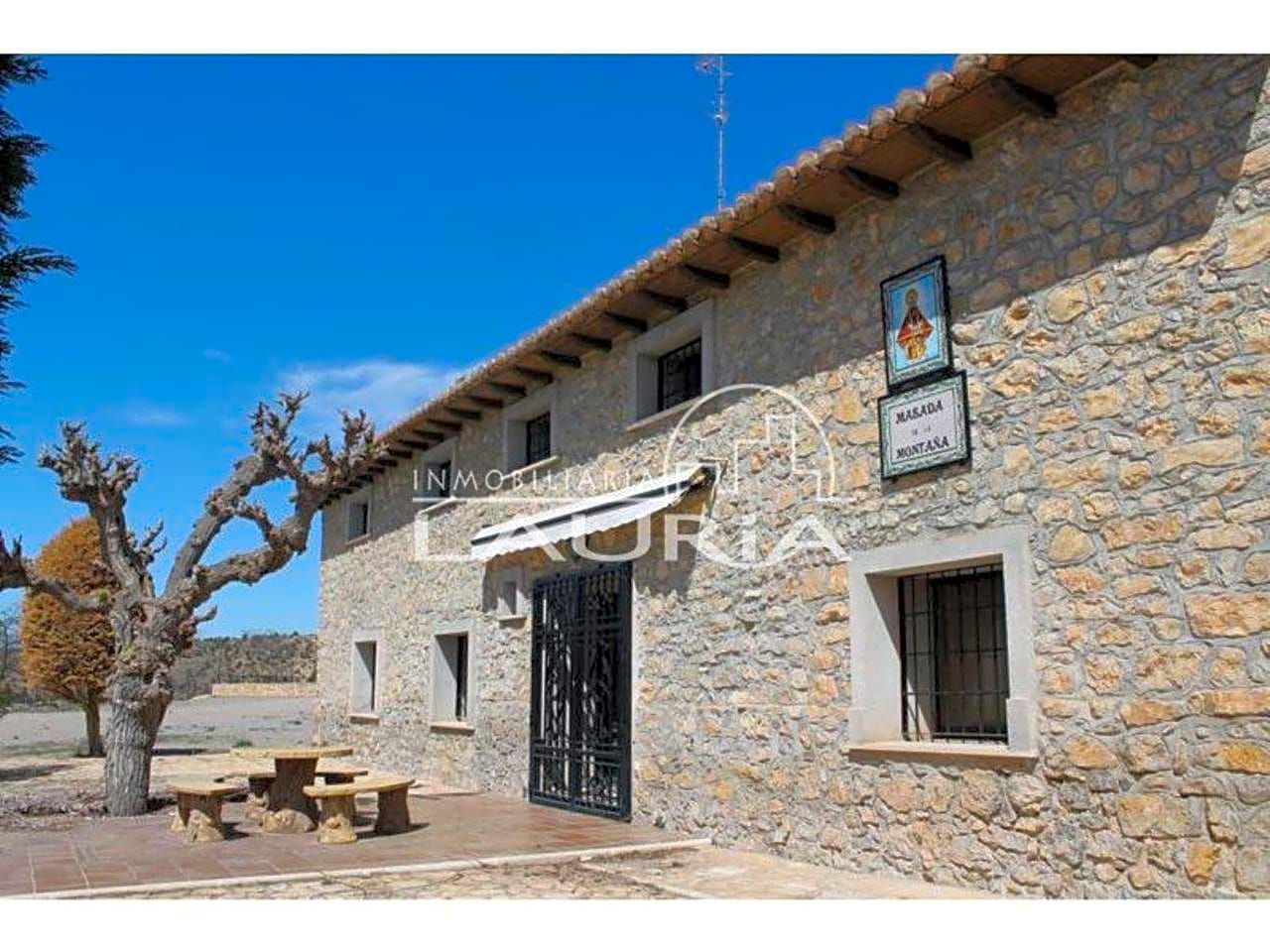 Vista exterior de Finca rústica en venta en  Teruel Capital con Calefacción, Jardín privado y Terraza