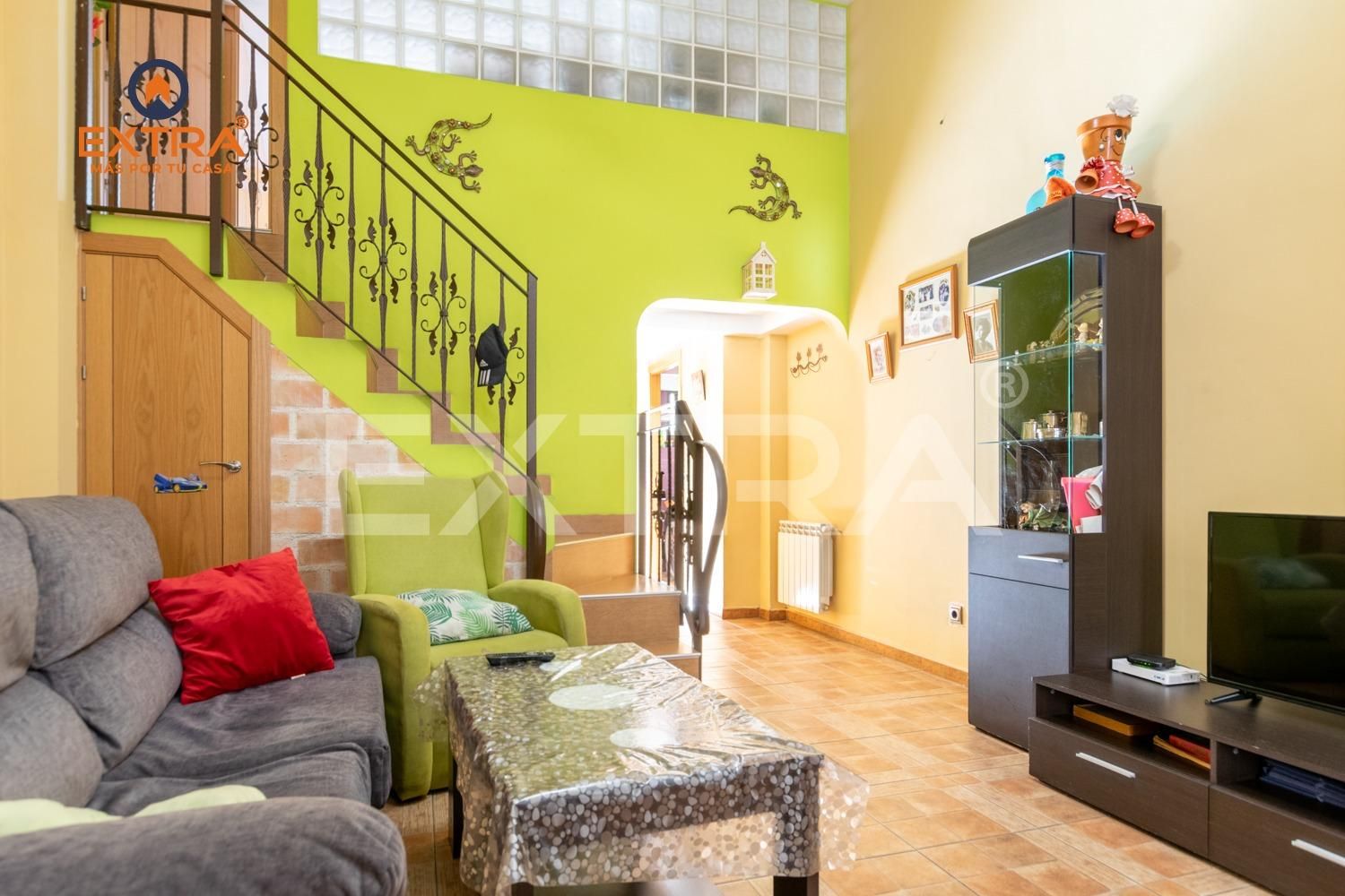 Flat for sale in Calle Azucenas, Valdeacederas, Tetuán