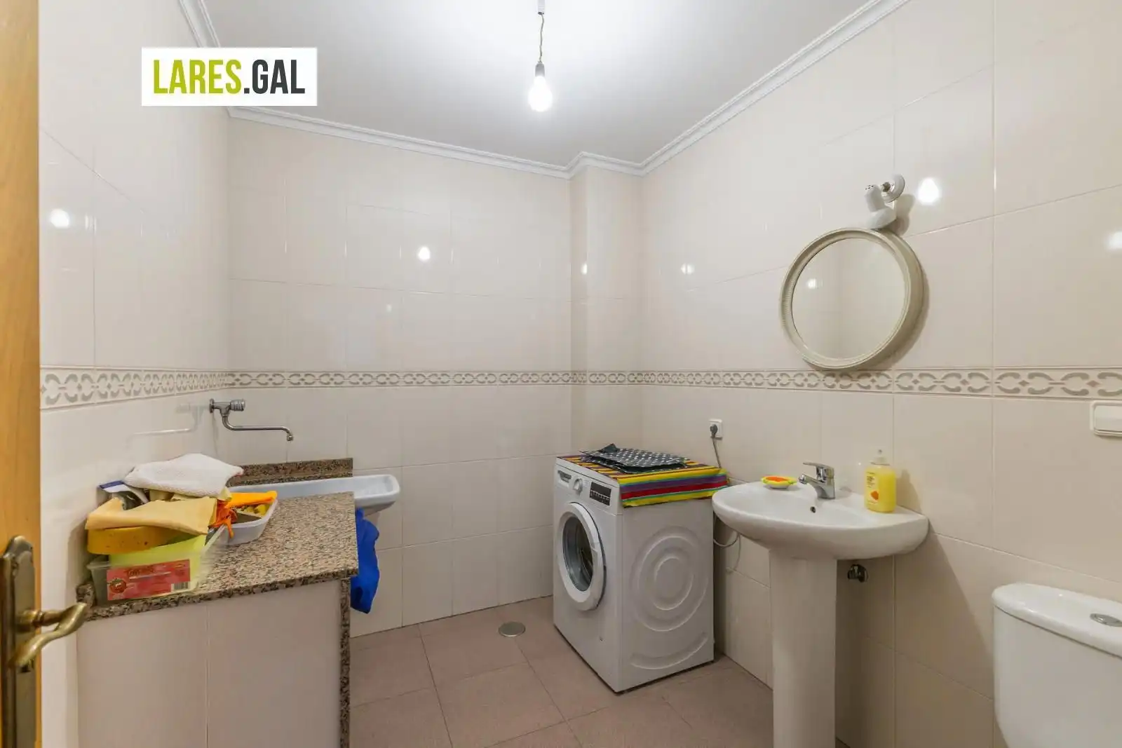 Badezimmer von Haus oder Chalet zum Verkauf in Cangas  mit Heizung, Terrasse und Möbliert