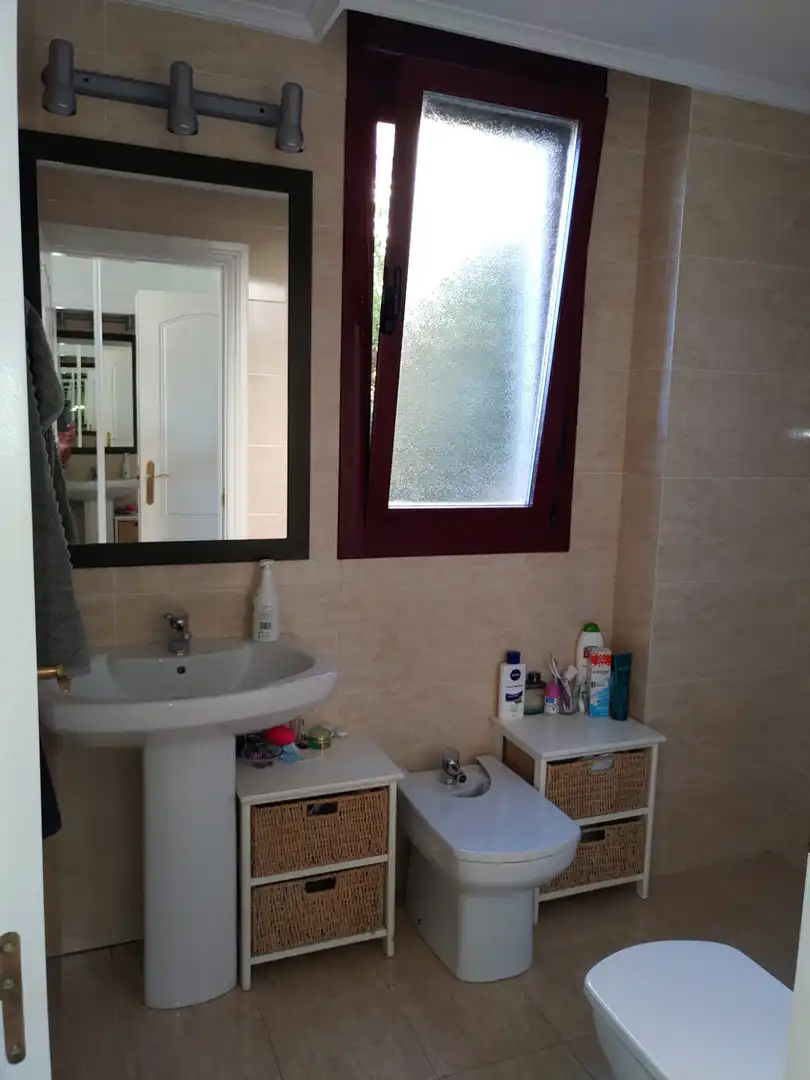 Bathroom of Flat for rent in Santander  with Heating, Parquet flooring and Furnished