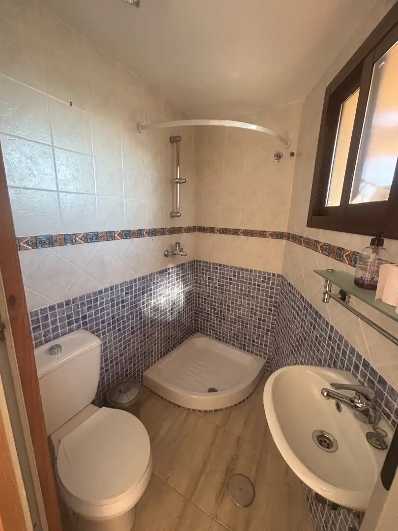Baño de Casa adosada en venta en Marbella con Aire acondicionado, Terraza y Amueblado