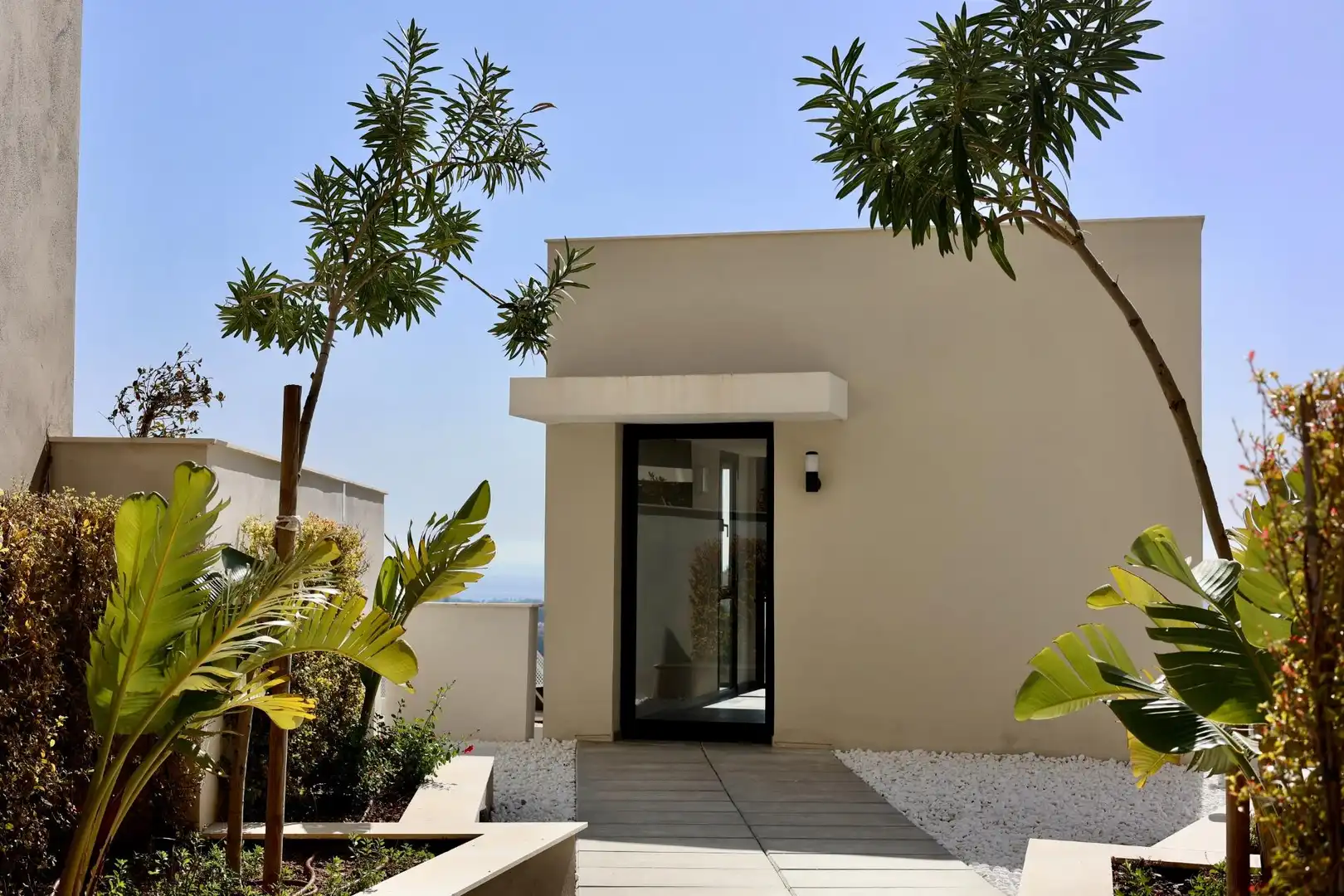 Exterior view of Flat for sale in Marbella  with Air Conditioner, Private garden and Terrace