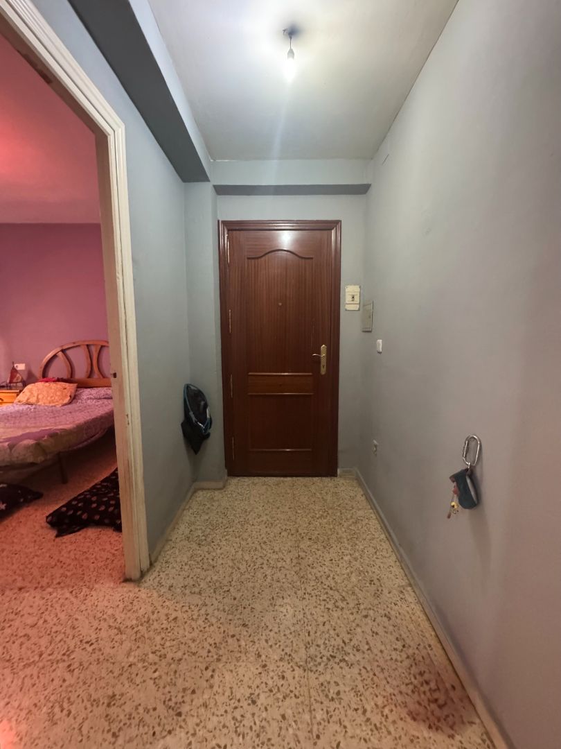 Pis en venda en  Granada Capital amb Microones i Balcó