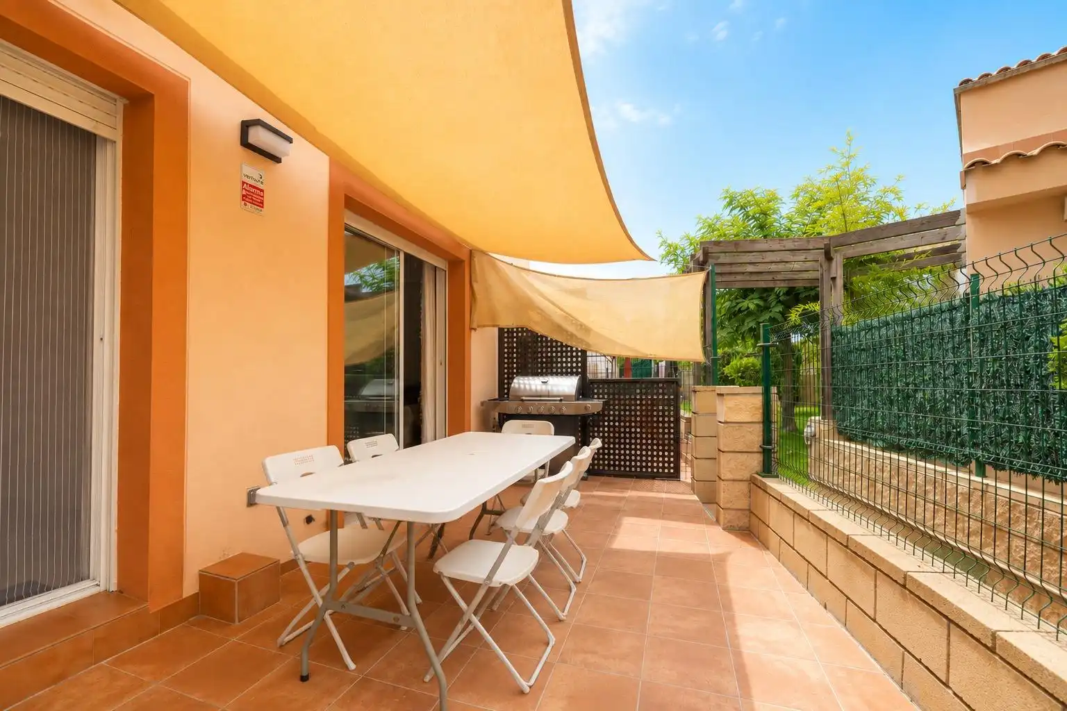 Terrassa de Casa o xalet en venda en Mont-roig del Camp amb Jardí privat, Terrassa i Piscina comunitària