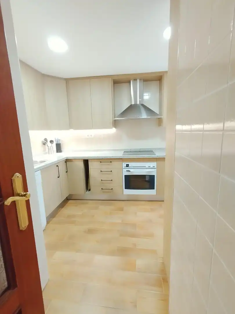 Kitchen of Flat for rent in Granada  with Air Conditioner, Heating and Furnished
