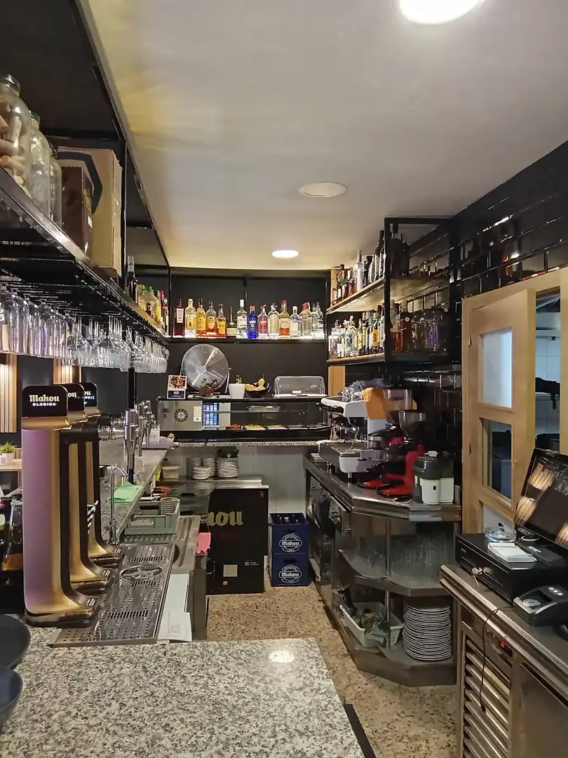 Local comercial en venda a Calle del Pergamino, imagen 4