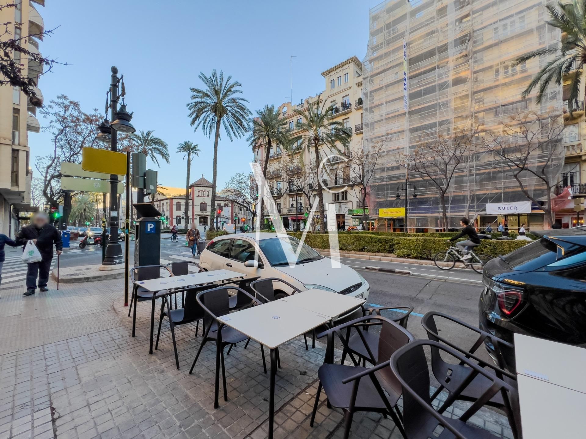 Vista exterior de Local en venda en  Valencia Capital