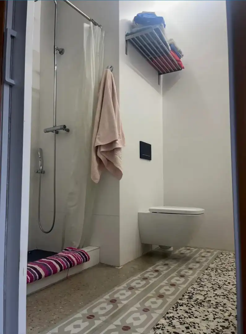 Badezimmer von Wohnung zur Miete in Sant Martí