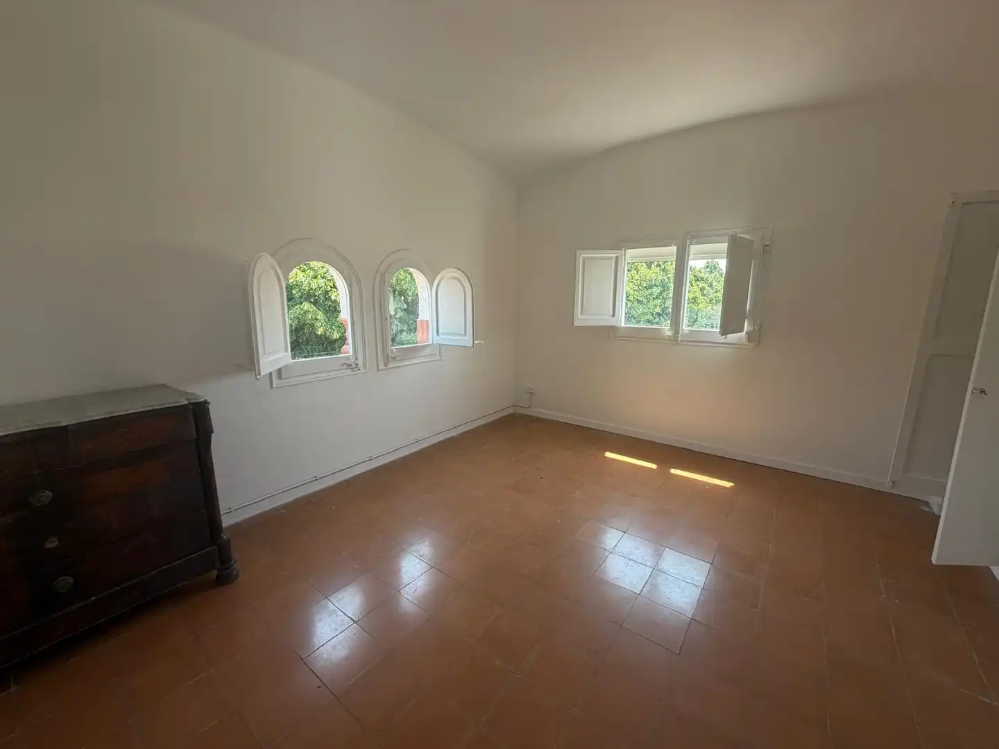 Wohnzimmer von Einfamilien-Reihenhaus zur Miete in Girona mit Heizung und Terrasse