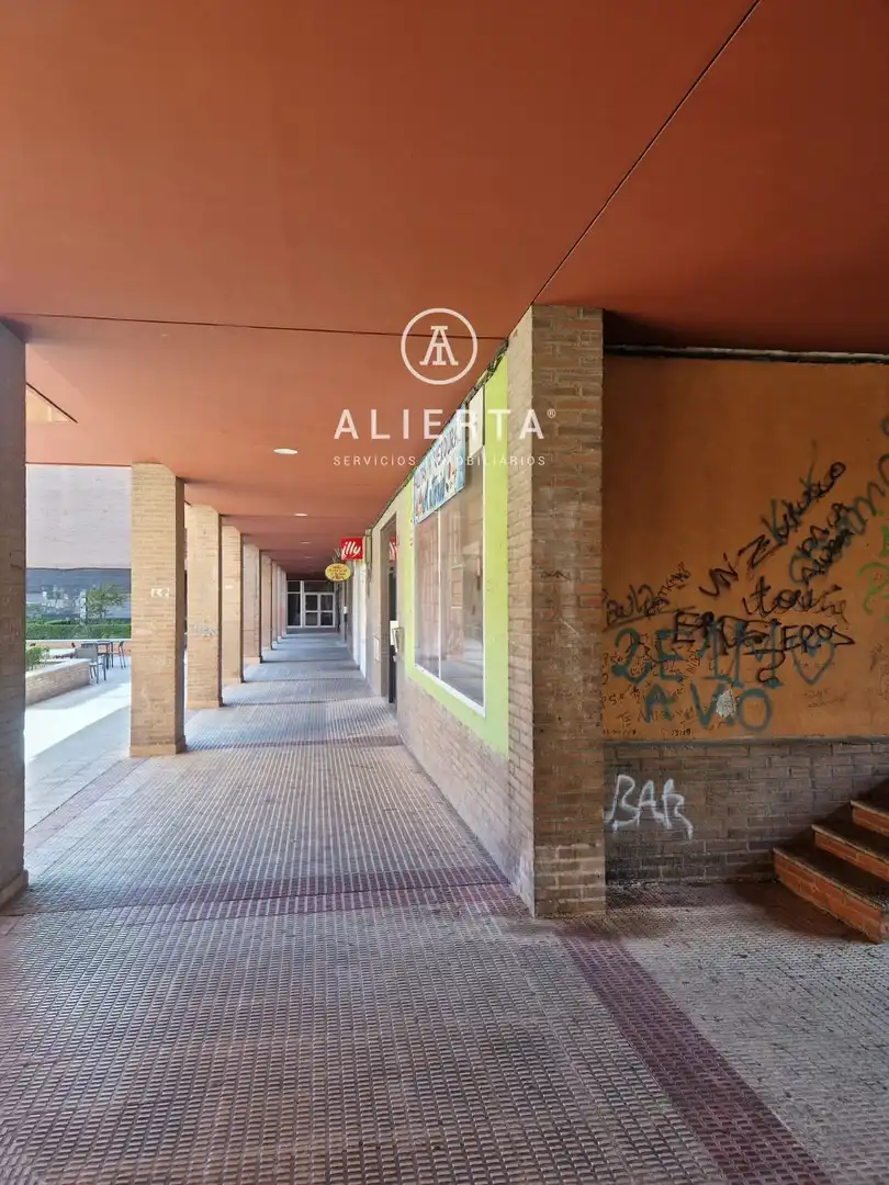 Local comercial de lloguer a Antón García Abril, imagen 32